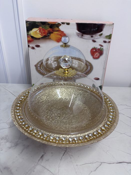 Хлебница на ножке