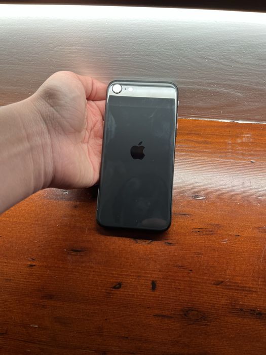 Продам iPhone SE2 64гб