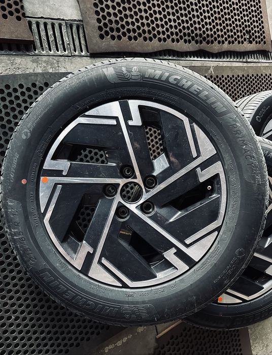 Anvelope de vară Michelin Primacy 4 215 65 17