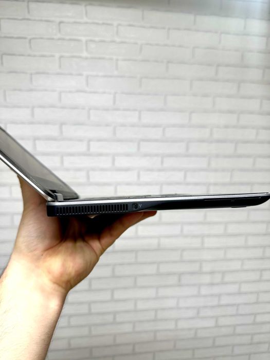 Ультрабук Dell на Intel core i7