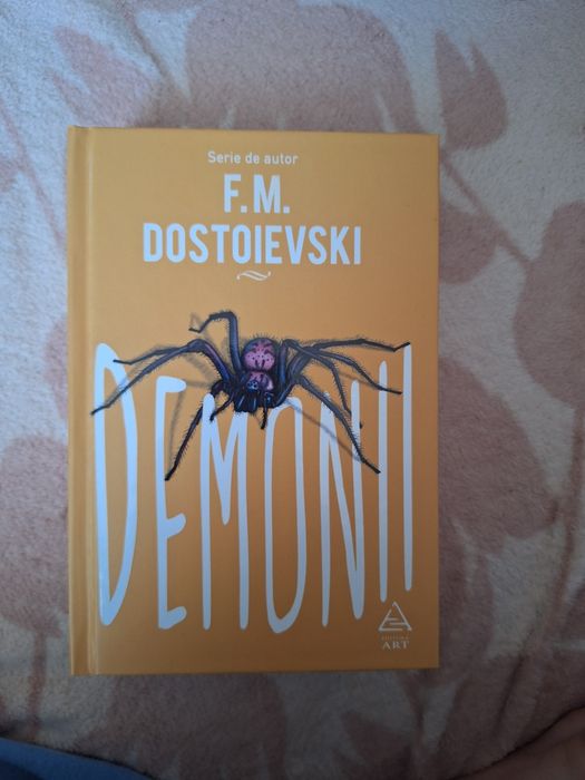 Carti pentru adolescenți