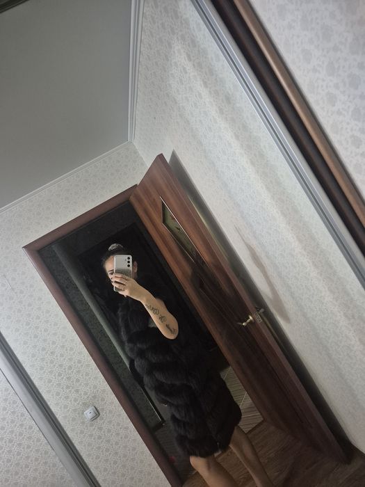 Продам жилетку песец