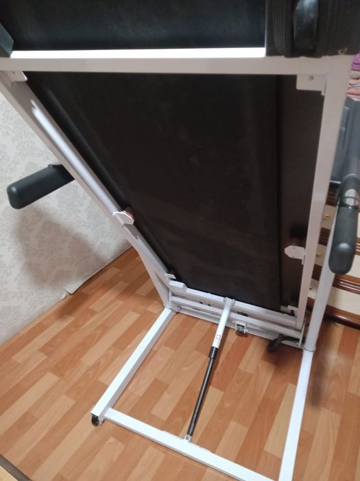 Продам беговую дорожку