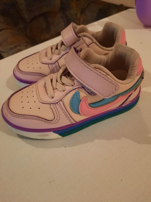 Кроссовки в хорошем состоянии