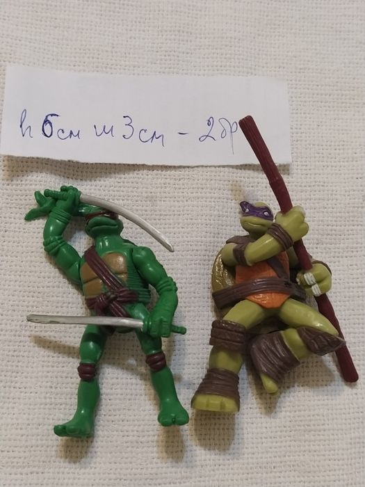 Продавам Нинджи и други фигури