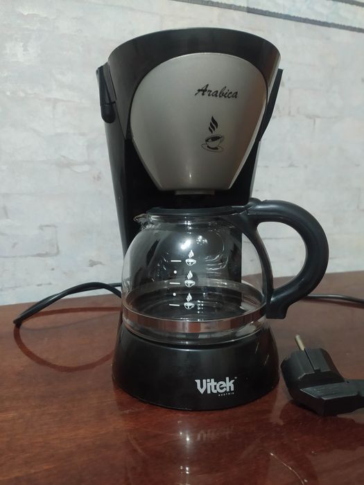 Продаю кофеварку