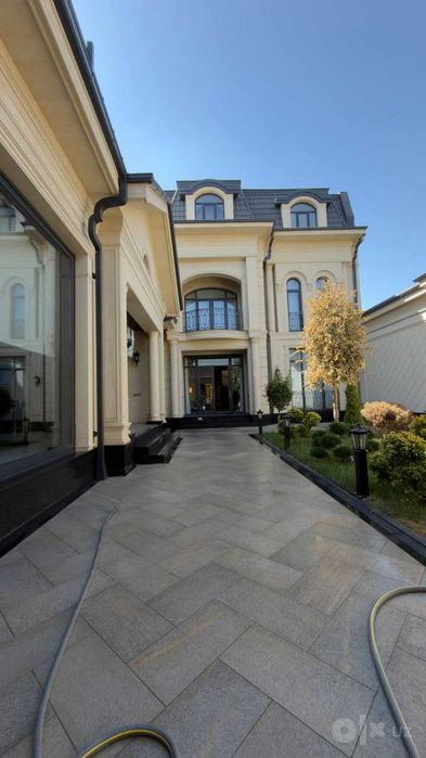 ПРОДАЕТСЯ РОСКОШНЫЙ ОСОБНЯК В ЦЕНТРЕ, Ракатбоши | Яккасарайский район