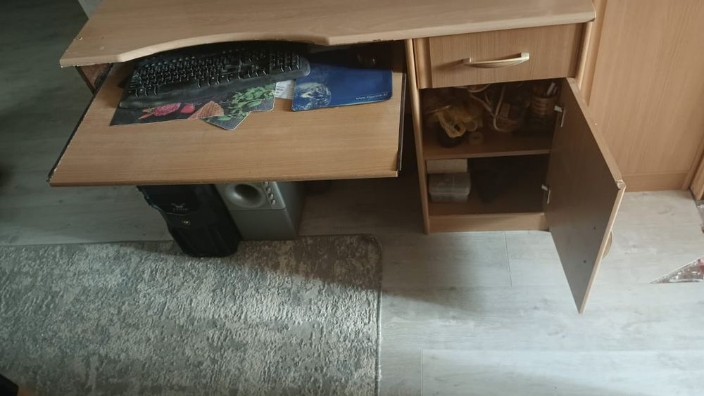 Компьютерный стол