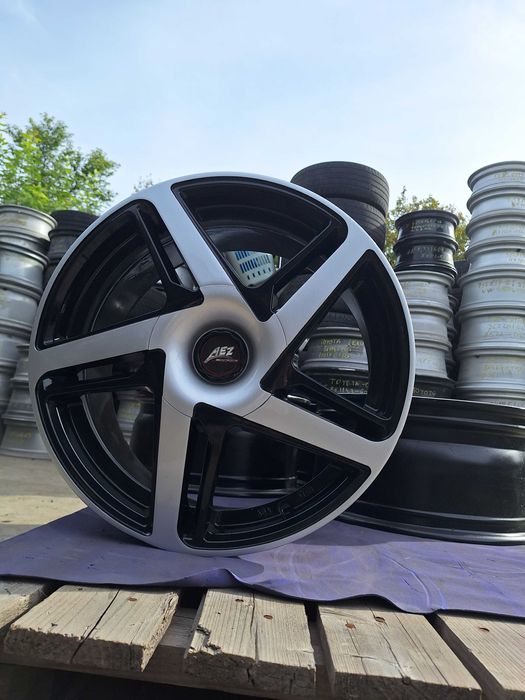 Jante AEZ 8.0x17 et 35 5x112 Bicolor