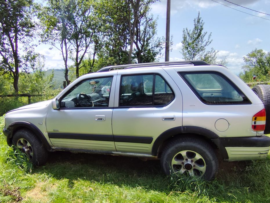 Vând sau schimb Opel Frontera B