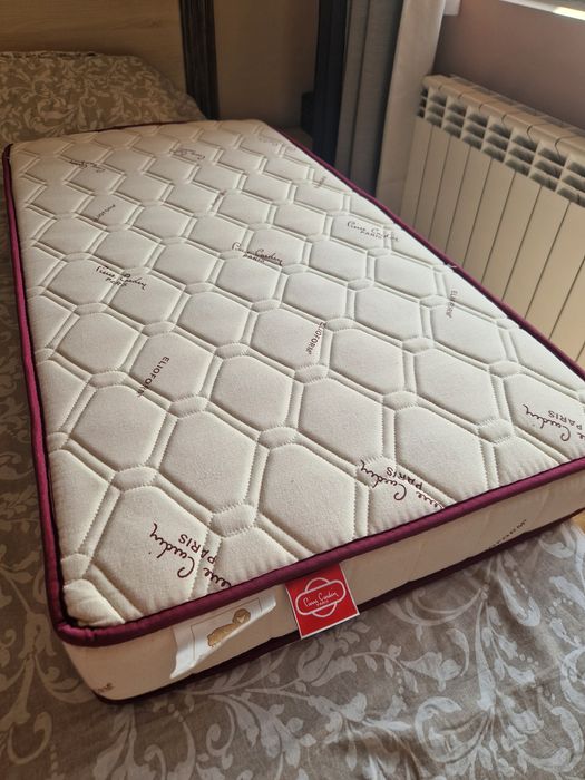 Бебешка дървена кошара 60x120 см + матрак Pierre Cardin