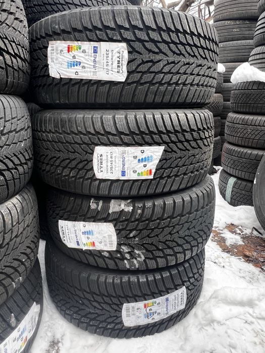 235 45 17 Nokian Snowproof 1 / Vulcanizare Non Stop