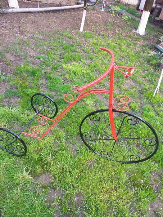Vand suport de flori tip bicicleta.