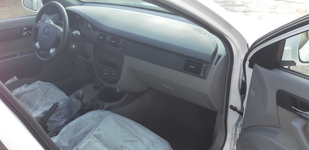 Янги ок ранг Lacetti Style plus CNG 2023 йил. Заводской газ-метан.