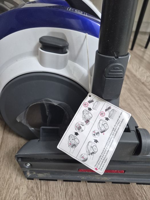 Продаю пылесос почти новый