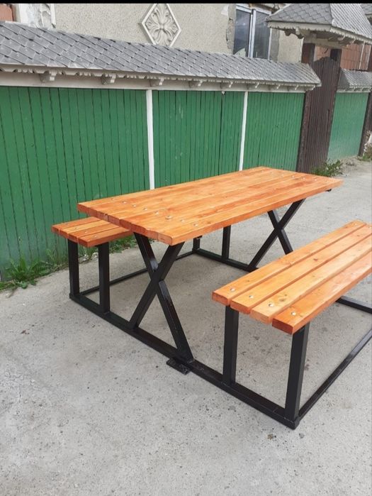 vând masa cu doua bănci fără acoperiș