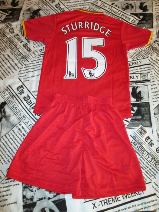 New Balance детски екип Ливърпул Стъридж РЕТРО размер 104