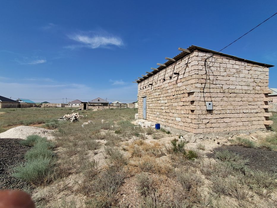 Батырда жер уй сатылады