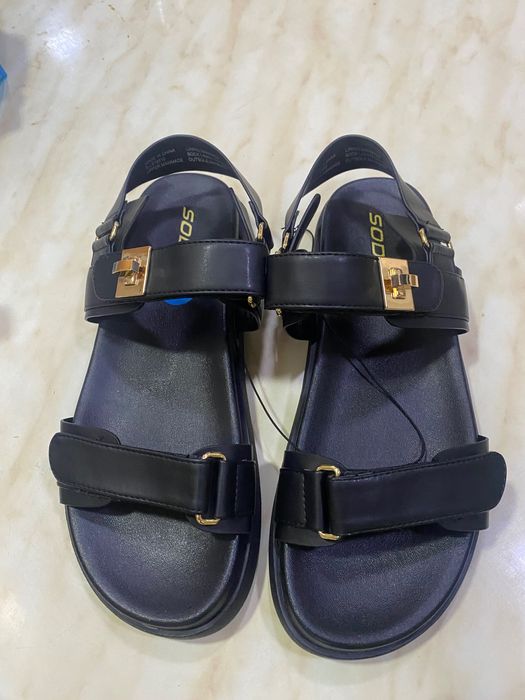 Босоножки новые привозные