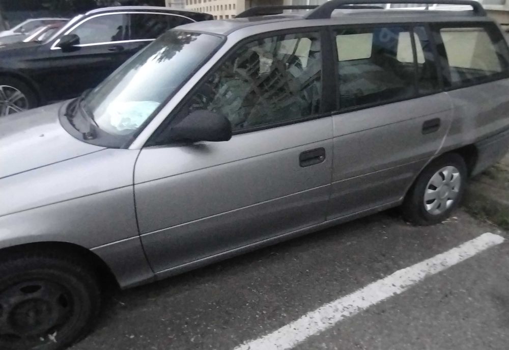 Vand masina Opel Astra Caravan