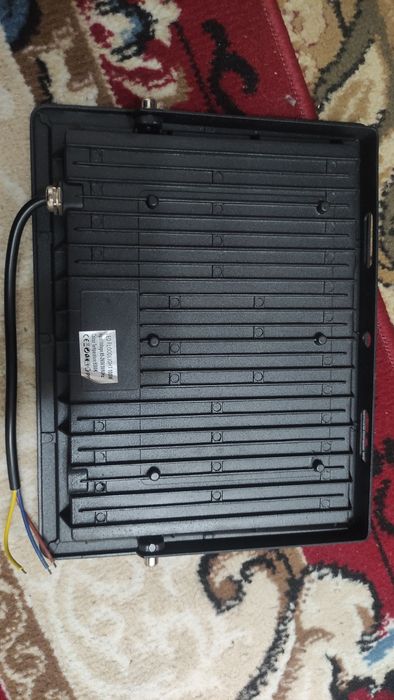 Продам Прожекторы Новый