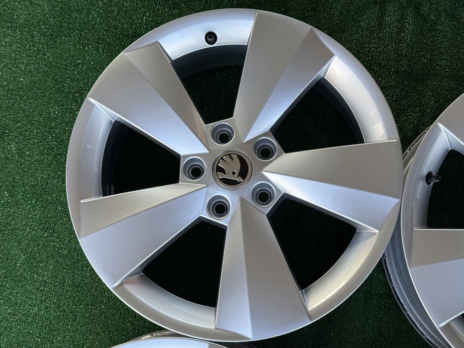 4бр. КАТО НОВИ 17” ОРИГИНАЛНИ Джанти 5х112 *RATIKON* за -SKODA/VW/AUDI/SEAT/Vag- 6.5Jx17H2, ET38