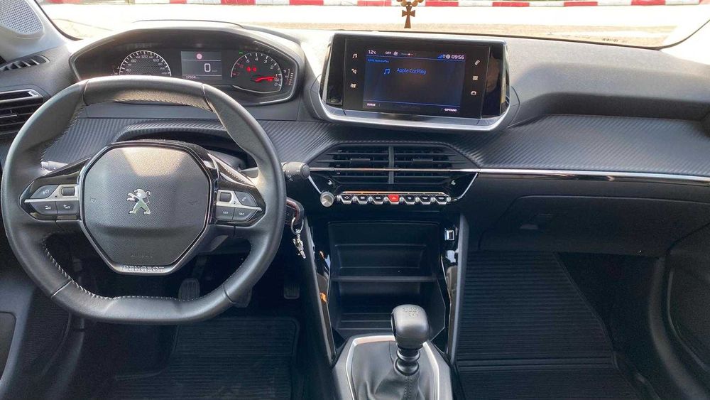 Vand Peugeot 208 Benzina Unic proprietar