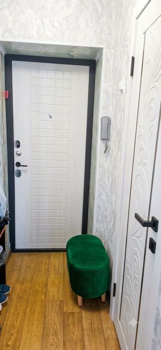 Срочно торг 1 комн квартира Осипенко 12