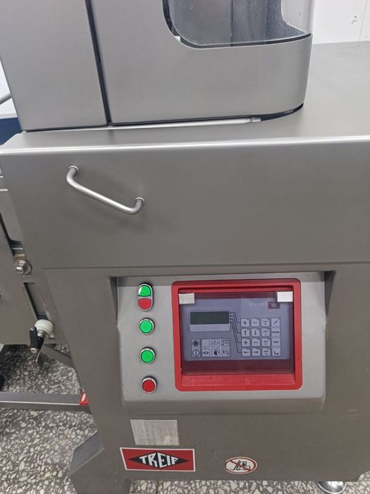 Трейф нарезка колбассы