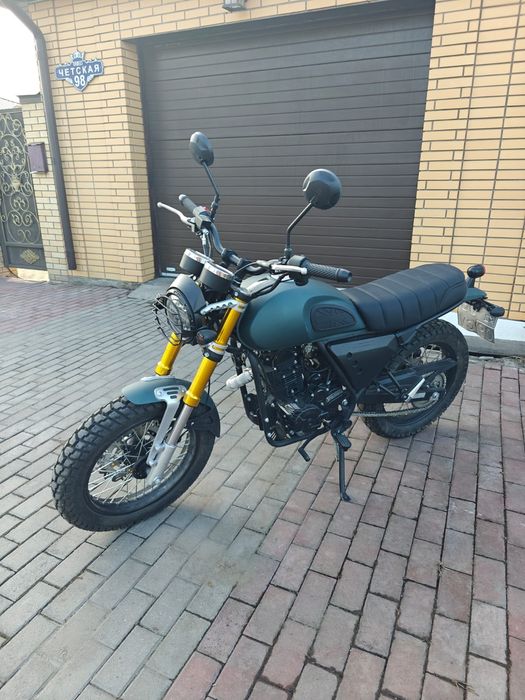 Мотоцикл racer RC250CK-A Triumph