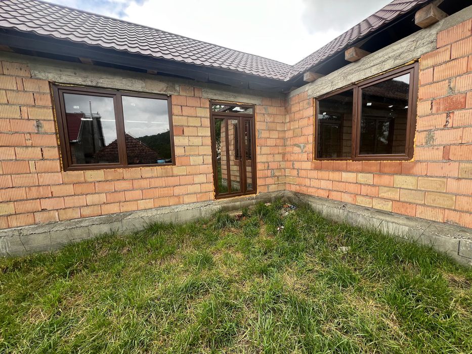 Vând geamuri și uși de termopan noi și second hand