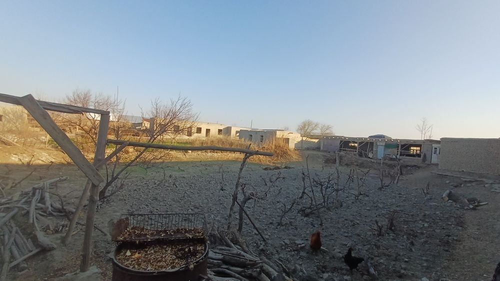 Uchastka Sotiladi 10 sotix