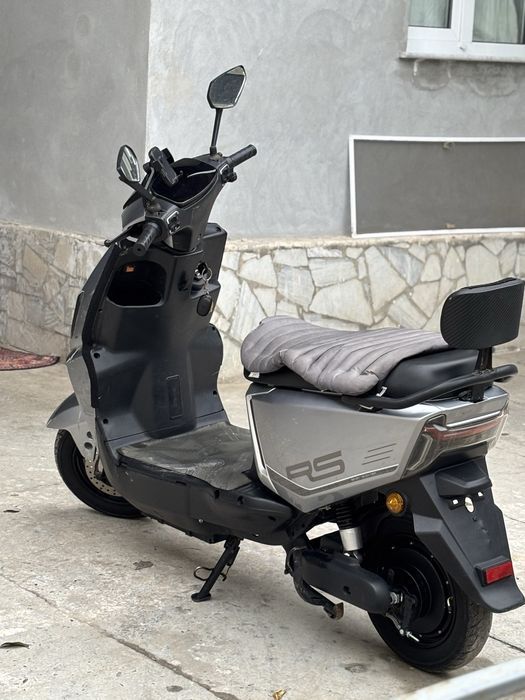 Skuter elekton….