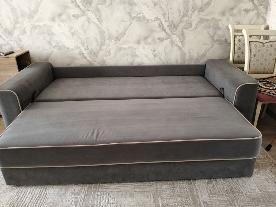 Срочно продам диван