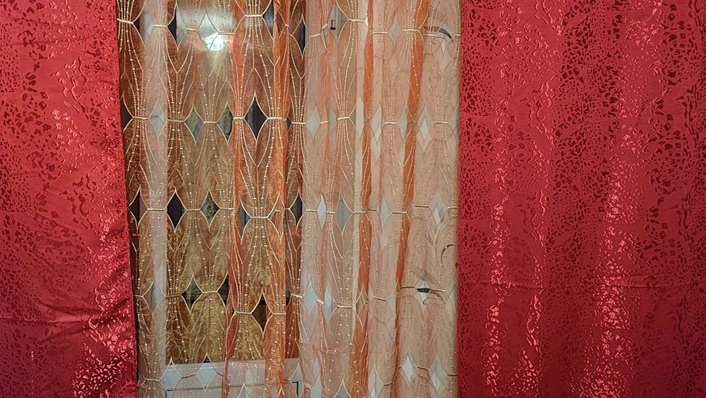 Продаю комплект штор с тюлью