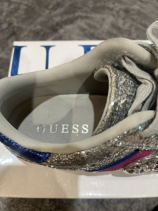Продам кросовки GUESS