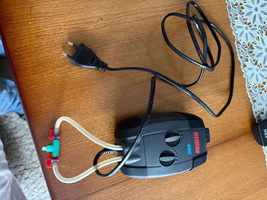 Vand Pompa pt Acvariu cu 2 Iesiri