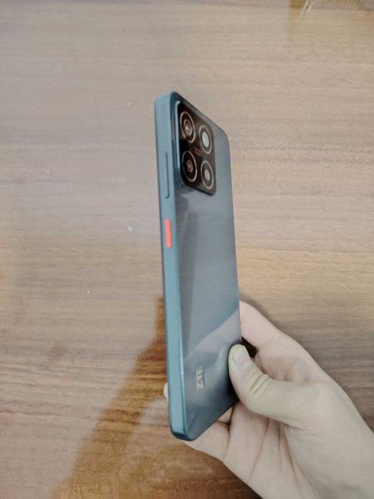 ZTE Blade A55 smartfoni sotiladi, juda yaxshi holatda!