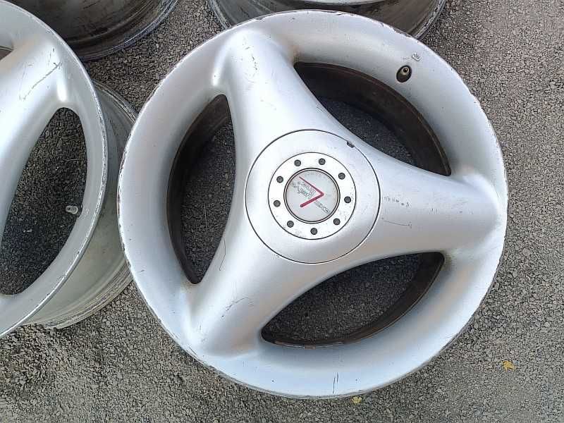 Продам оригинальные легкосплавные диски