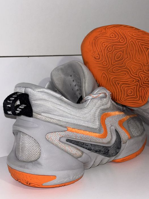 Nike Cosmic Unity marime 39