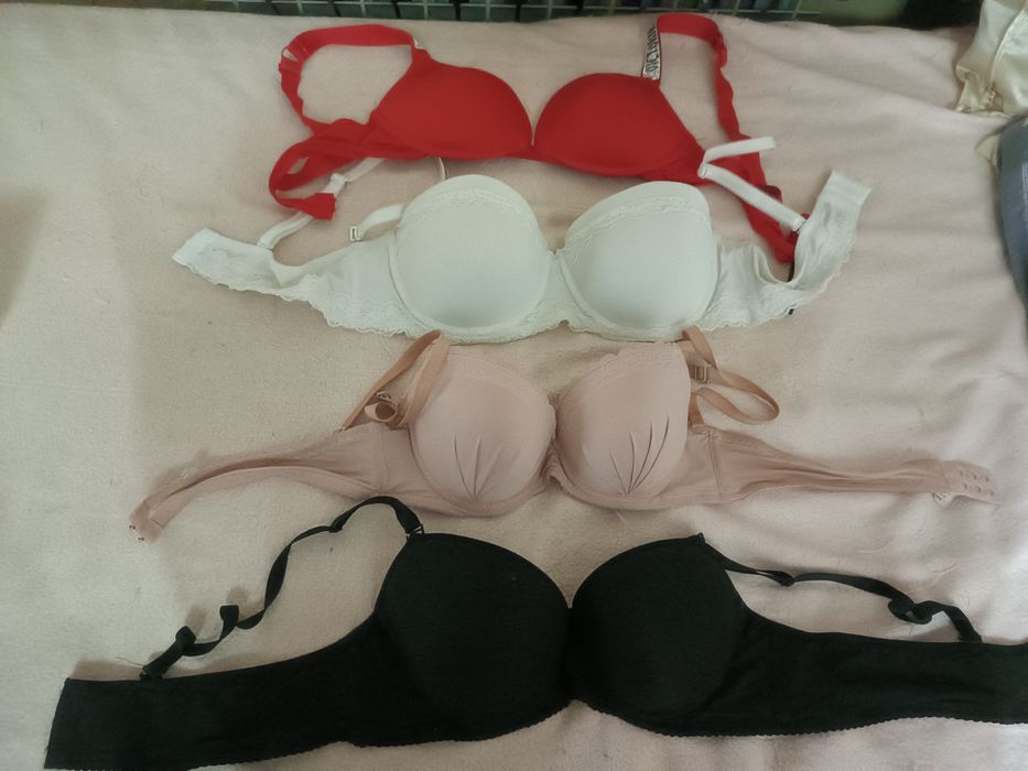 Продам бюзгалтера в идеальном состоянии