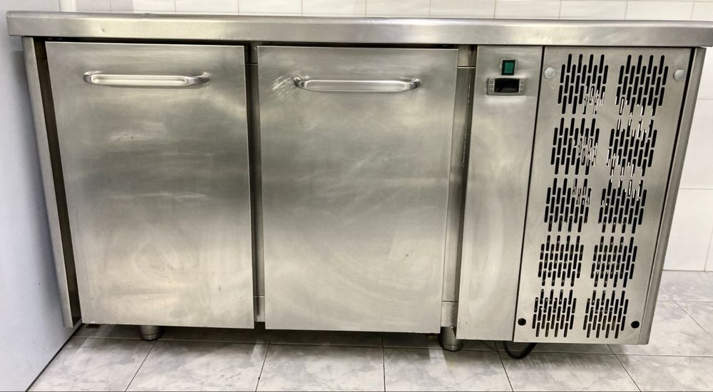 Masa frigorifică inox – 2 uși – defectă partea electrică