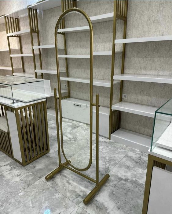 Кийим дўконлари учун замонавий дизайнда мебеллар тайёрлаймиз!
Дўконинг