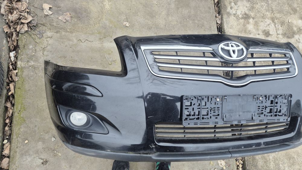 Оригинални Предни Брони за Тойота Авенсис Т25 Фейс 2006- 2009г