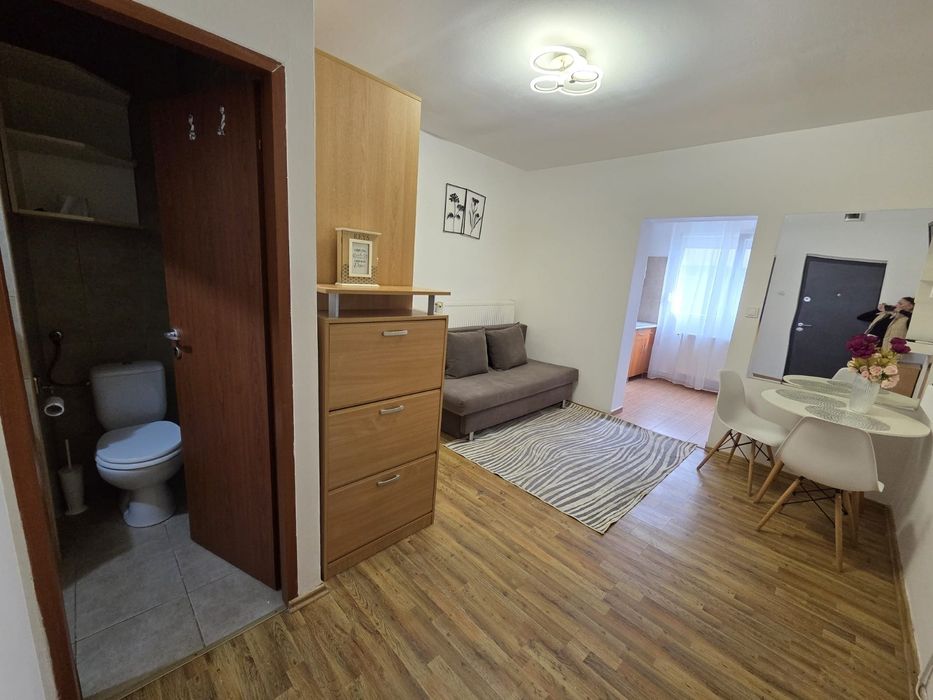 Proprietar vand garsoniera 24 mp utili (15 mp in CF), Timisoara Str. Polona 2, pozitie excelenta