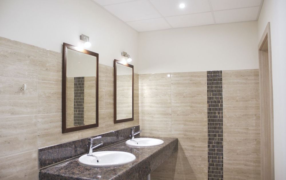 136 кв.м офис с до 8 паркоместа – open space, подово отопление, топ с