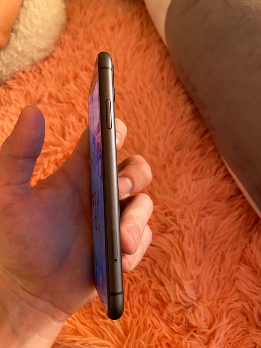 IPhone 11 б/у черный