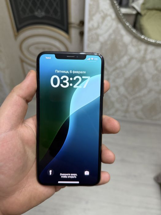 Срочно продам телефон iPhone XS Max 64Gb