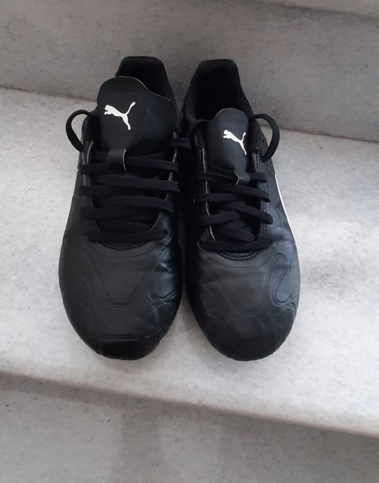 Детски бутонки/ футболни обувки