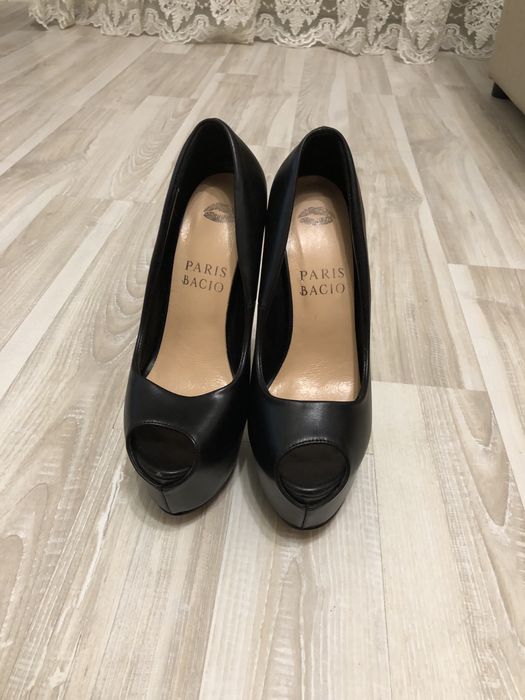 Туфли на высоком каблуке